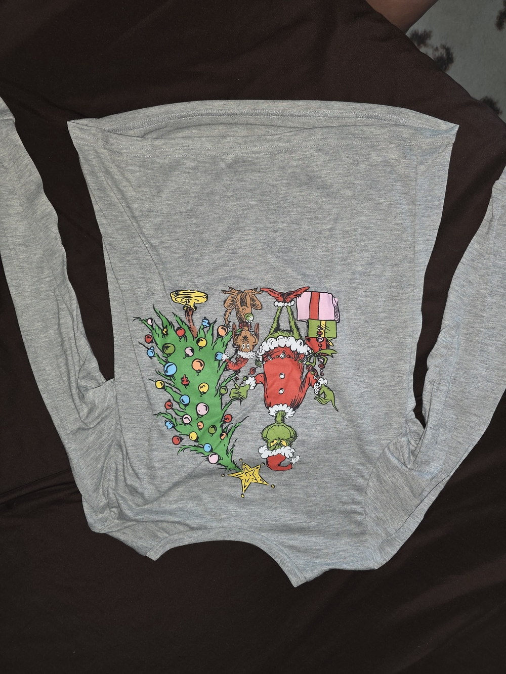 Disney Gray Long-Sleeve Grinch Christmas Tee Boys Large